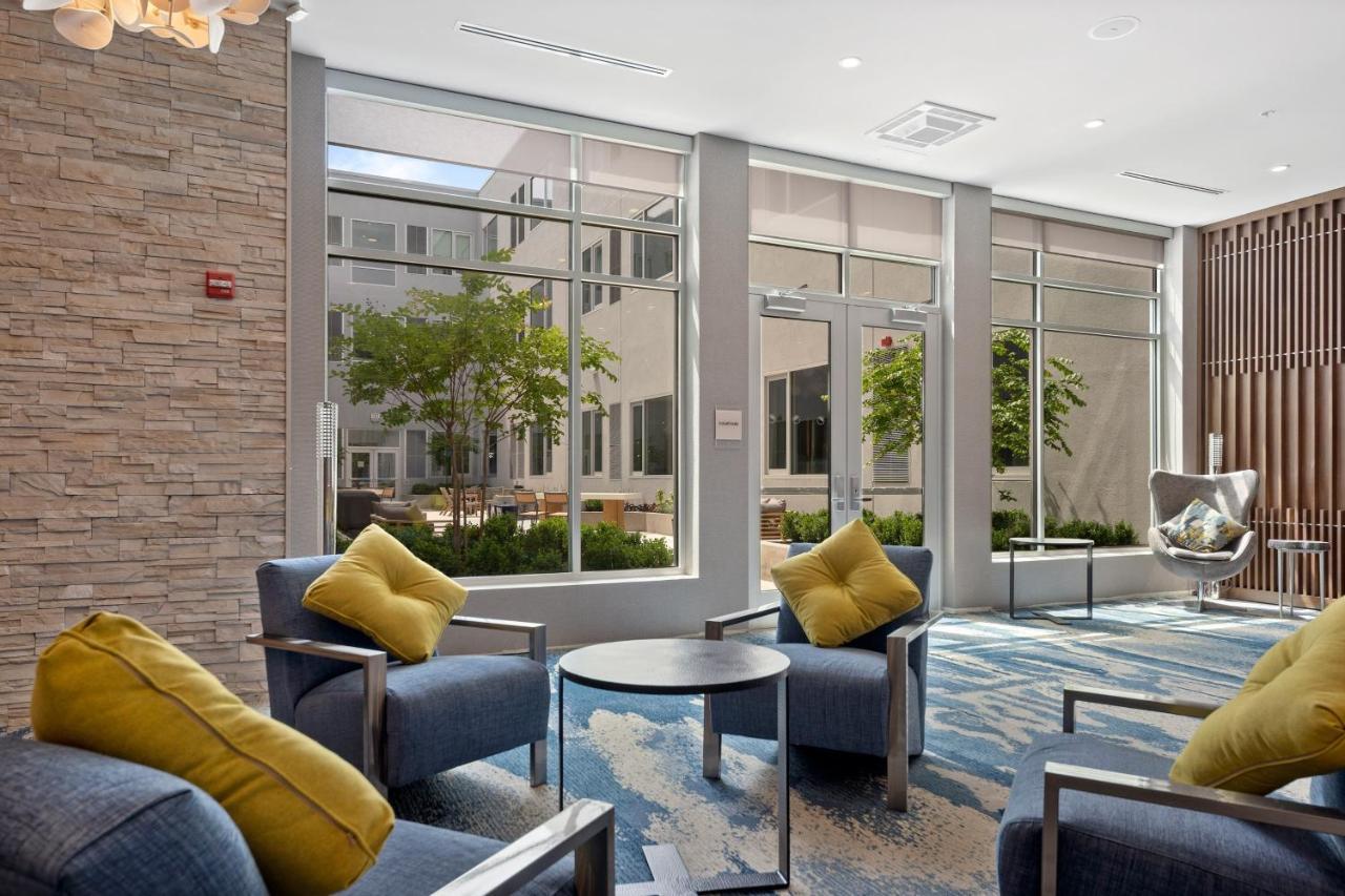 Element Hampton Peninsula Town Center Exterior foto
