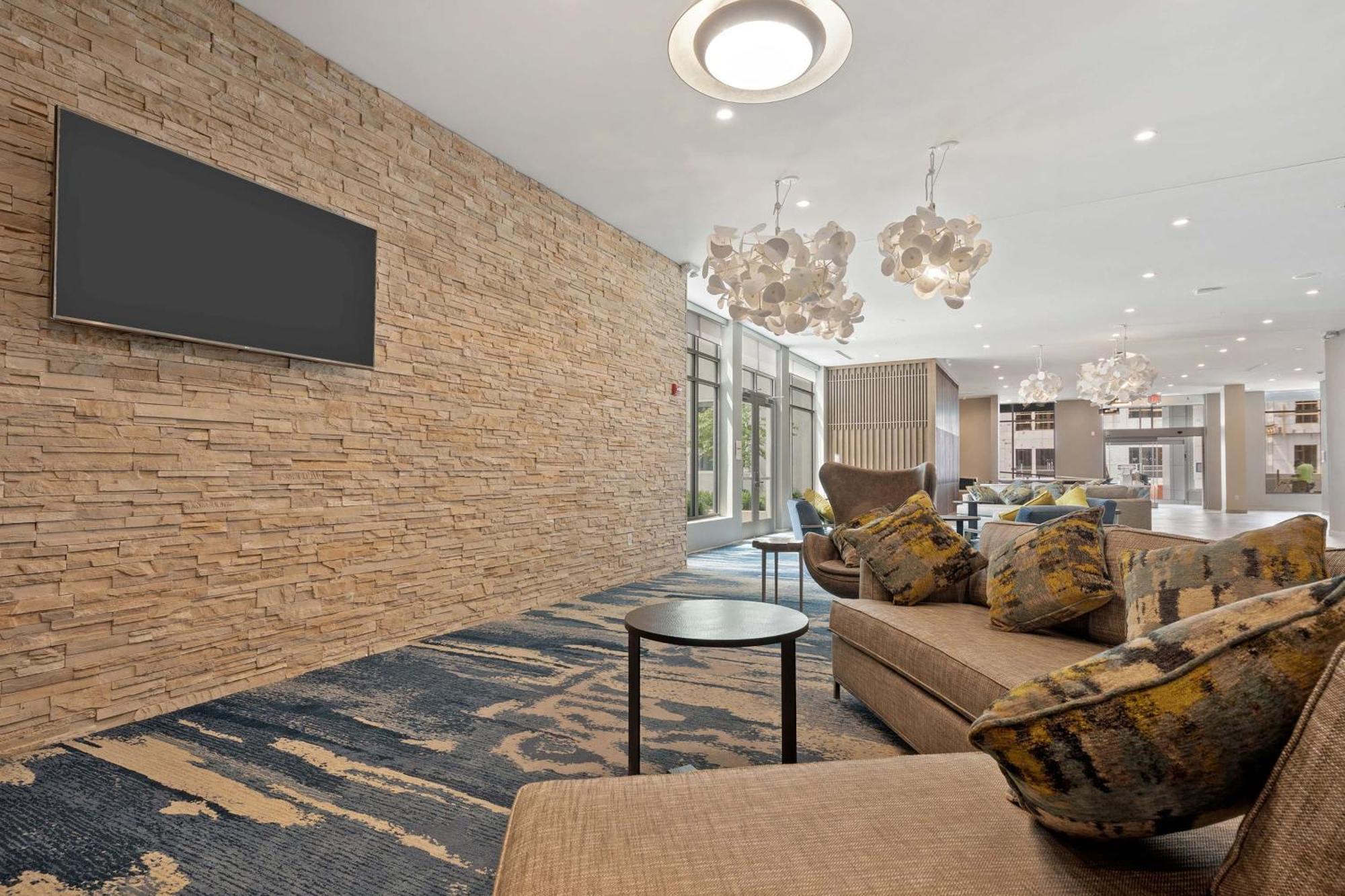 Element Hampton Peninsula Town Center Exterior foto